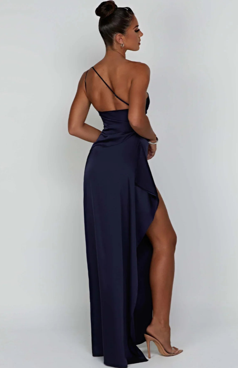 Eva | Geplooide Satijnen Dames Splitjurk met één schouder | Elegante Jurk Modehuis-Nederland