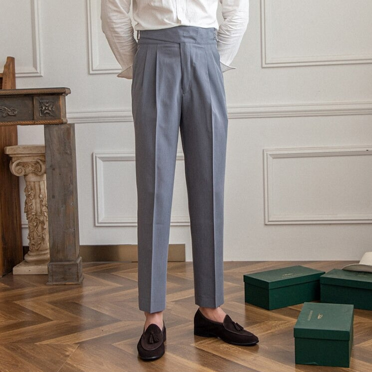 Men’s High-Waisted Trousers – Tailored Fit – Pleated Front – Adjustable Side Buckle Modehuis-Nederland