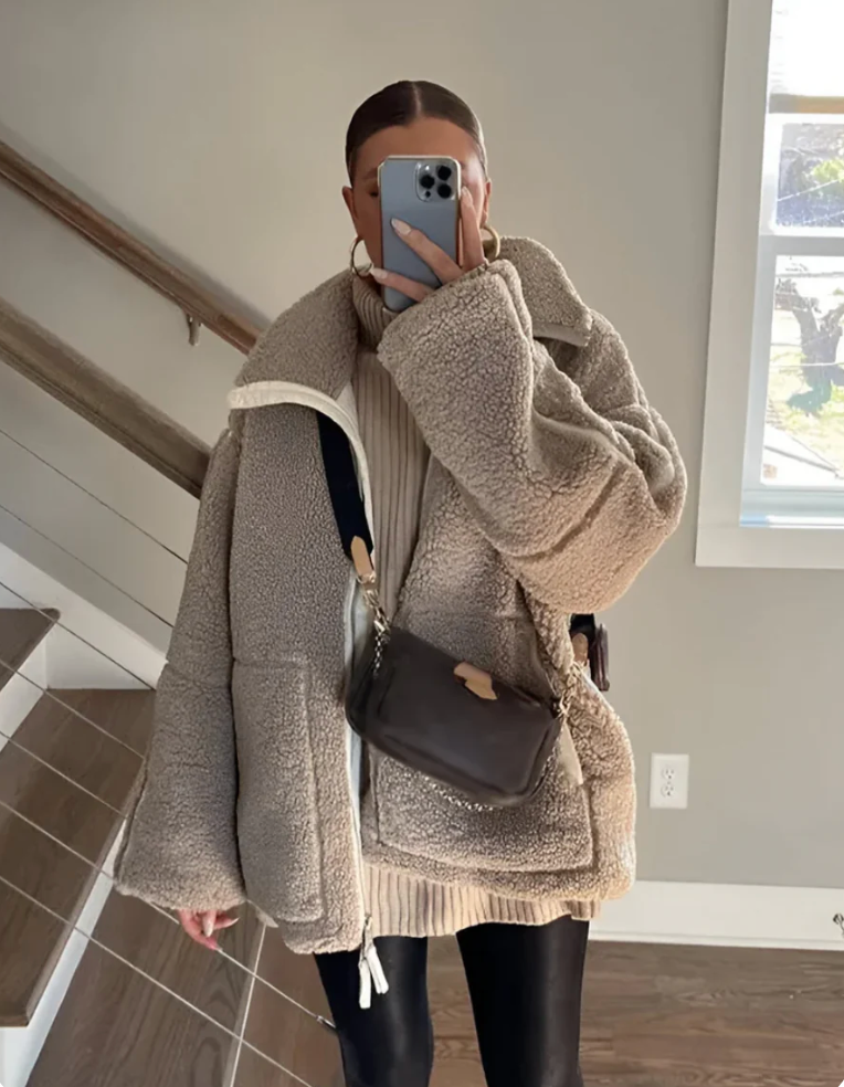 Frances | Chic Fleece Jacket Modehuis-Nederland