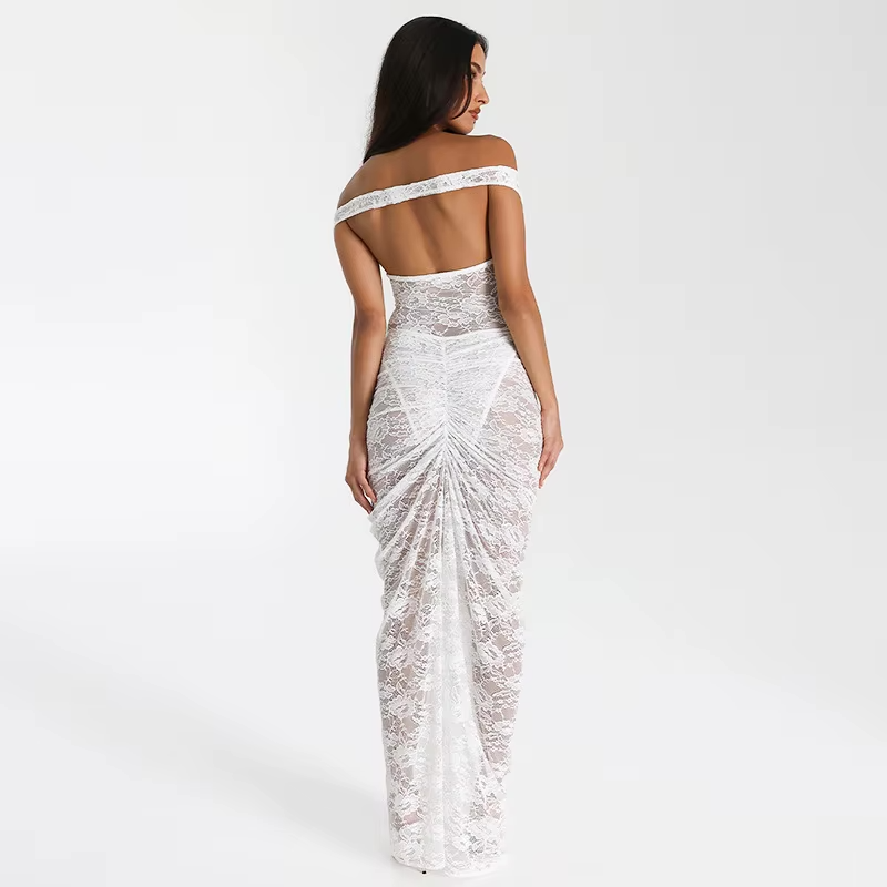 Dames avondjurk met off-shoulder halslijn en gevormde taille