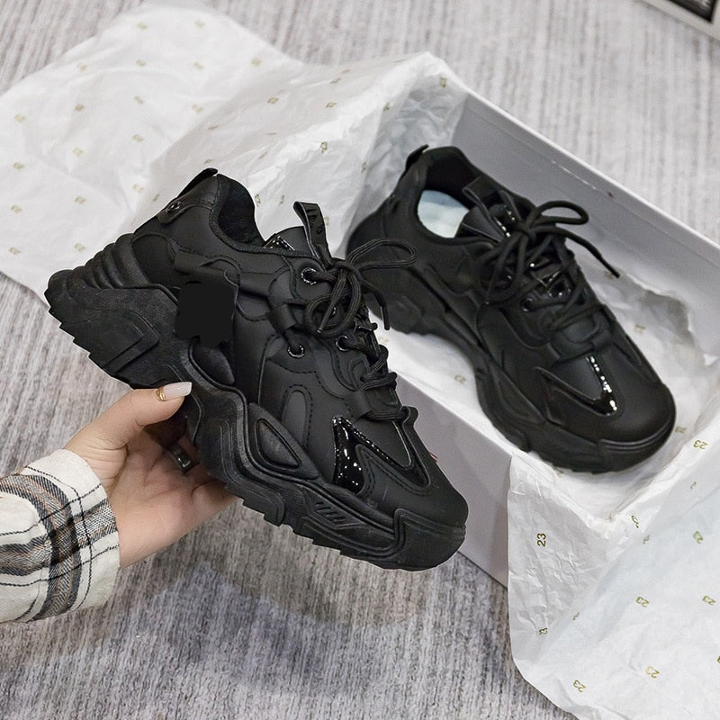Dames chunky sneakers met vetersluiting en platformzool