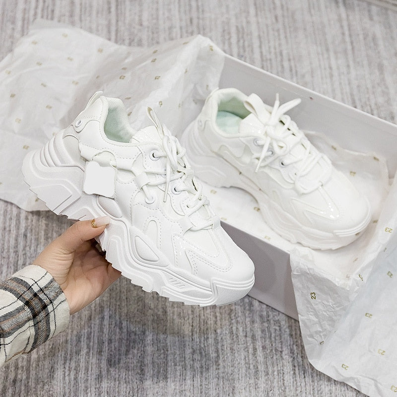 Dames chunky sneakers met vetersluiting en platformzool