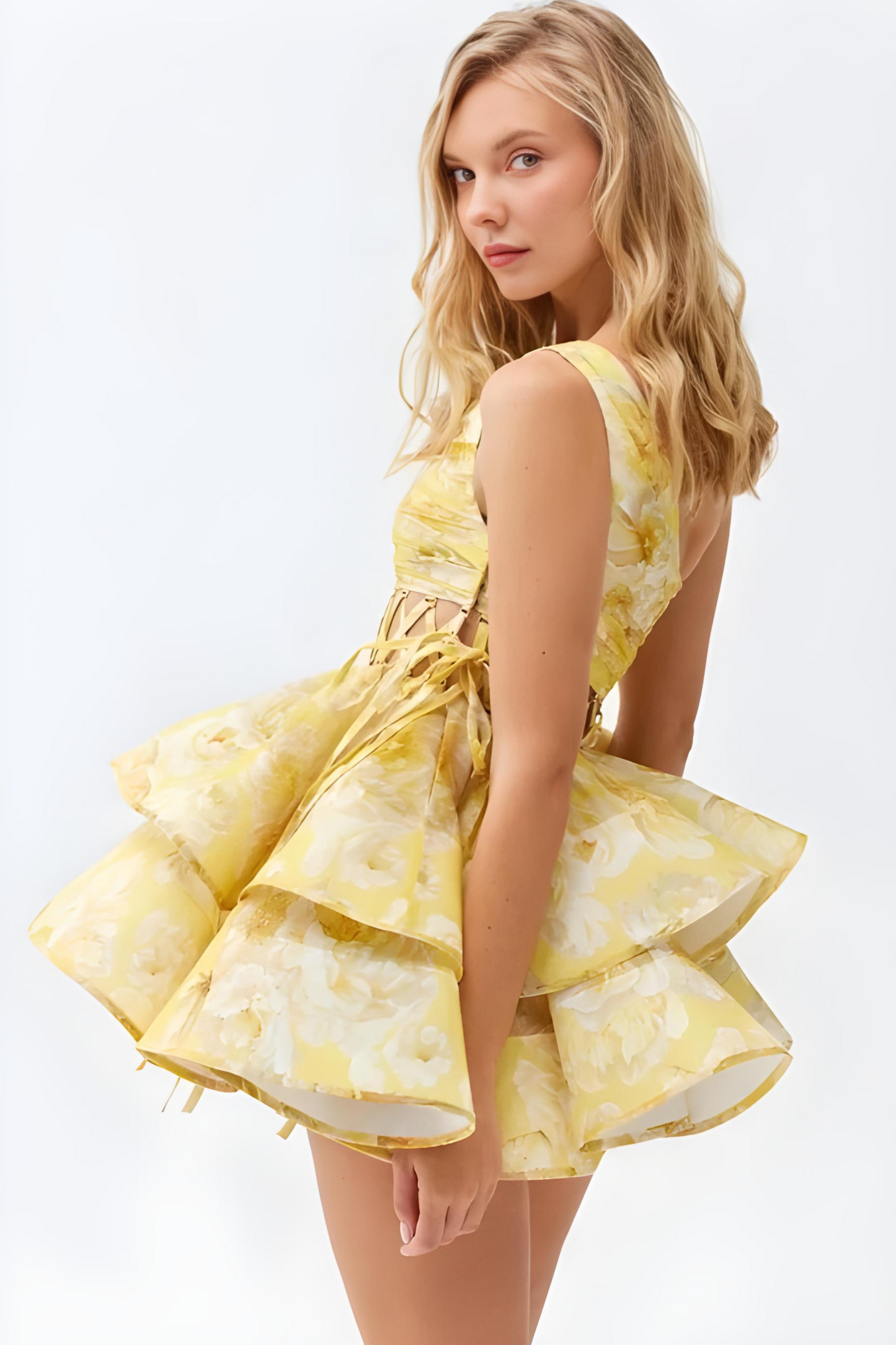 Dames one shoulder jurk met uitsnede en gelaagde rok