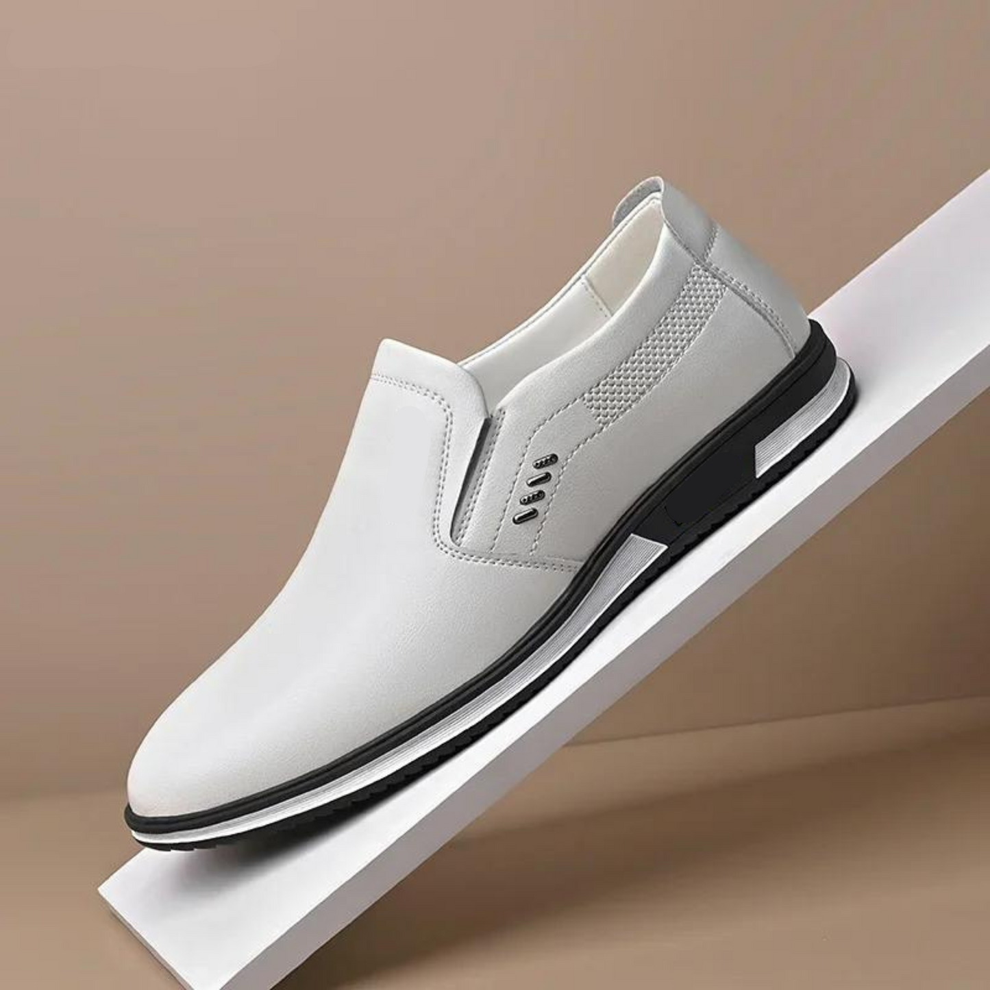 Heren loafers met klassieke vorm en verfijnde afwerking