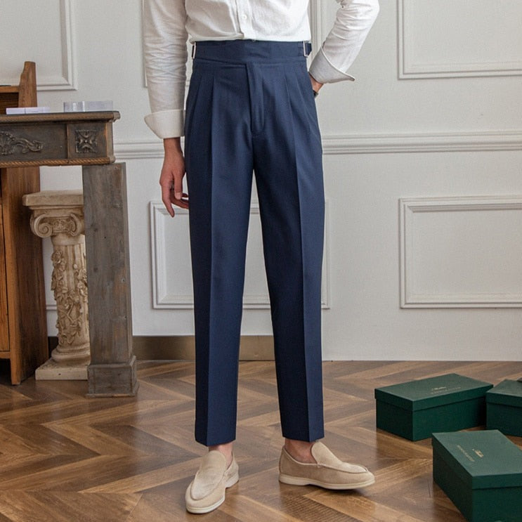 Men’s High-Waisted Trousers – Tailored Fit – Pleated Front – Adjustable Side Buckle Modehuis-Nederland