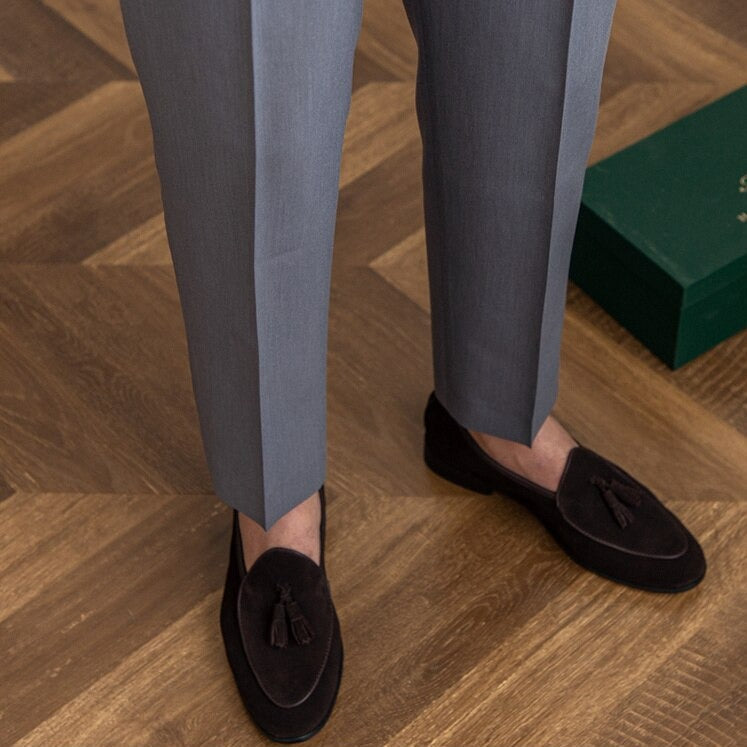 Men’s High-Waisted Trousers – Tailored Fit – Pleated Front – Adjustable Side Buckle Modehuis-Nederland