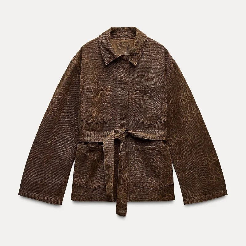 Malia – Taillierte Jacke mit Animalprint in Schokobraun Modehuis-Nederland