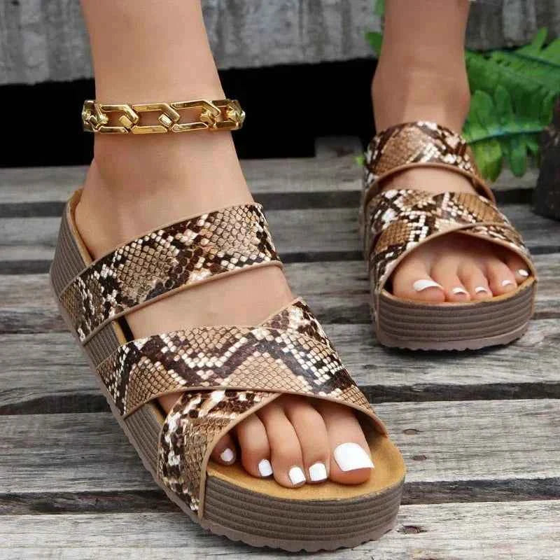 Solina – Komfortable Plateau-Sandalen mit geflochtenem Riemen & Cross-Design Modehuis-Nederland
