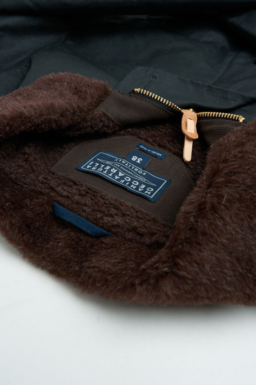 Manifattura Ceccarelli Waxed Deck Jacket Wool Teddy Fur Black Modehuis-Nederland
