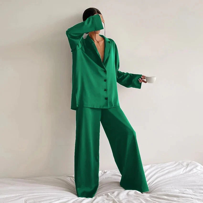 Elisa – Zweiteiliges Loungewear-Set aus Satin mit Hemdbluse und weiter Hose Modehuis-Nederland