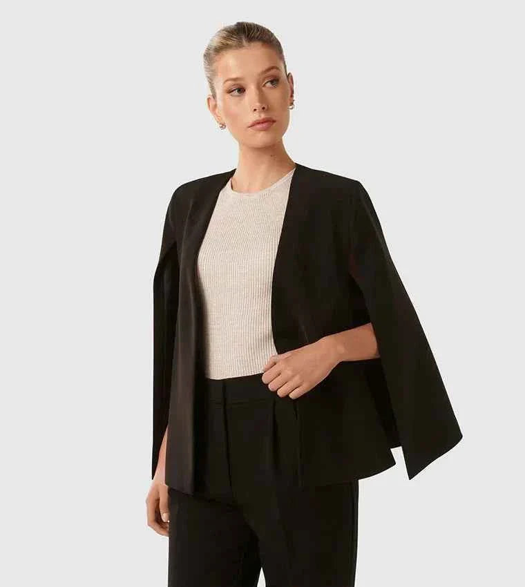 Claire – Eleganter Damen Cape Blazer mit fließendem Schnitt & Ärmelschlitz Modehuis-Nederland