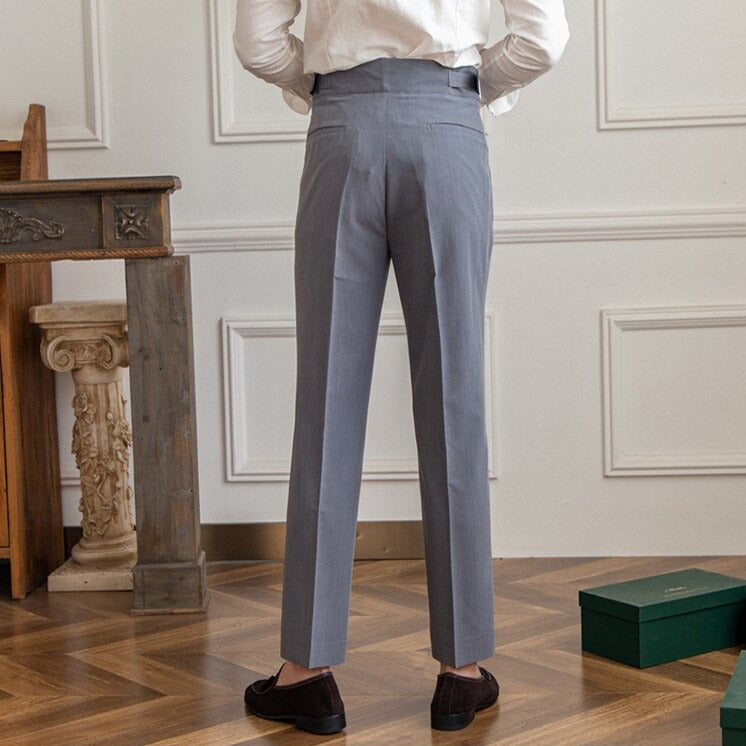 Men’s High-Waisted Trousers – Tailored Fit – Pleated Front – Adjustable Side Buckle Modehuis-Nederland