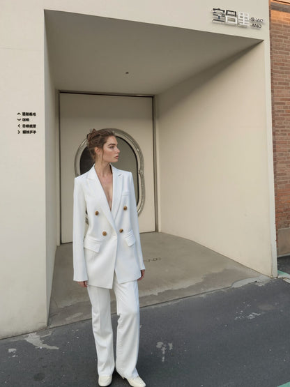 Elegant Damespak | Geïnspireerde Blazer en Pantalon & Gouden knopen Modehuis-Nederland