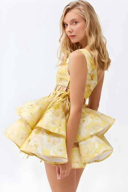 Dames one shoulder jurk met uitsnede en gelaagde rok