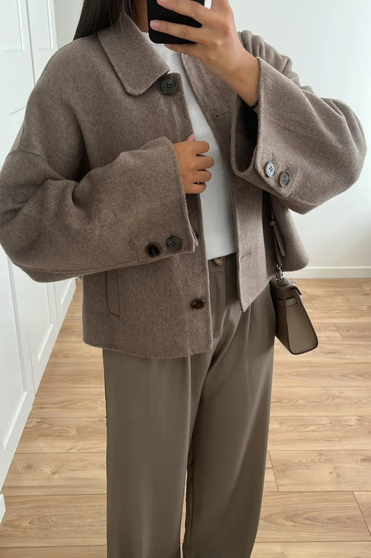 Cleo | Woll-Kurzmantel mit oversized Ärmeln Modehuis-Nederland