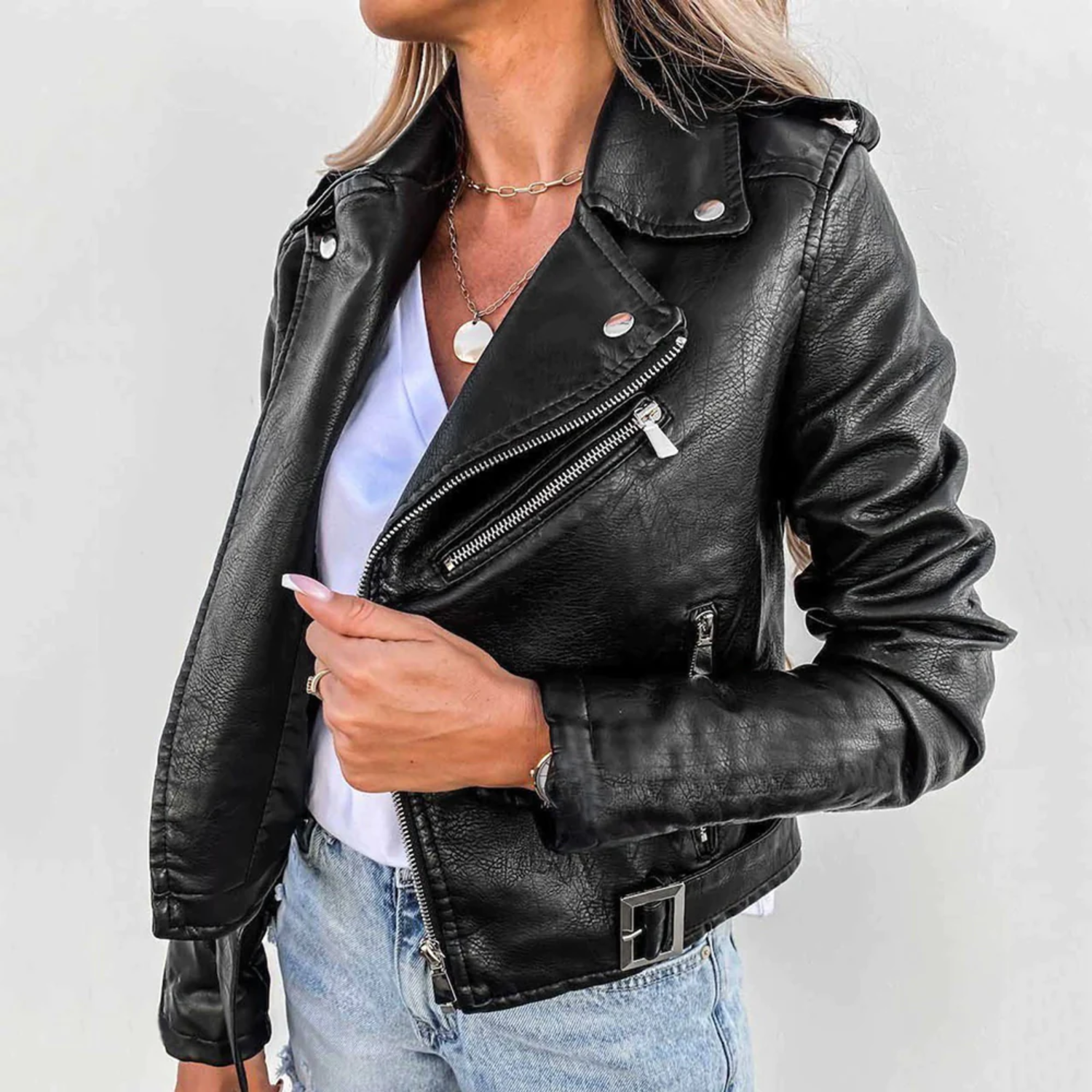 Stijlvol dames bikerjack voor een tijdloze look – Naomi Modehuis-Nederland