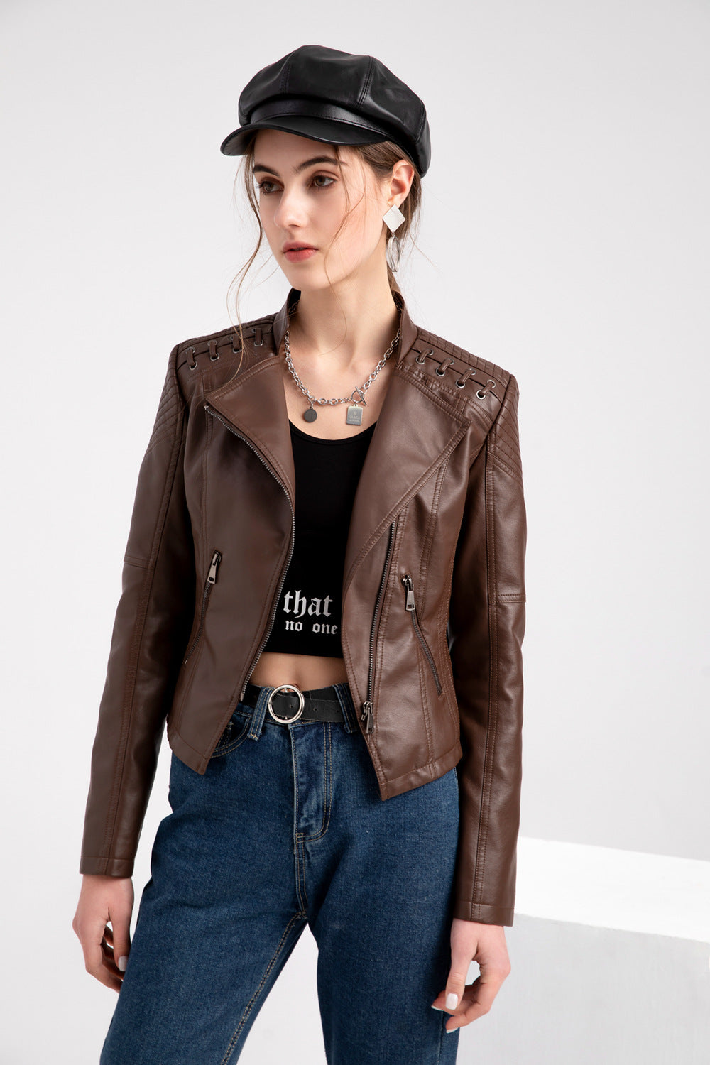 Dames faux leren bikerjack voor een gedurfde look – Roxanne Modehuis-Nederland