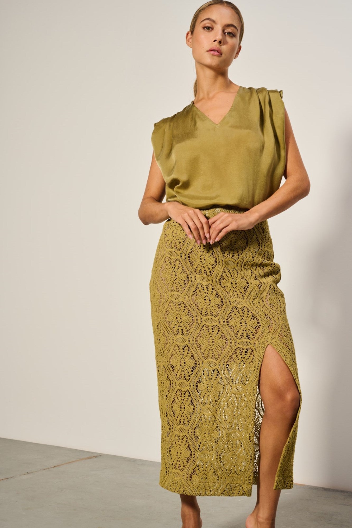 MARCH23 - A_SKIRT ELLE - OLIVE Modehuis-Nederland