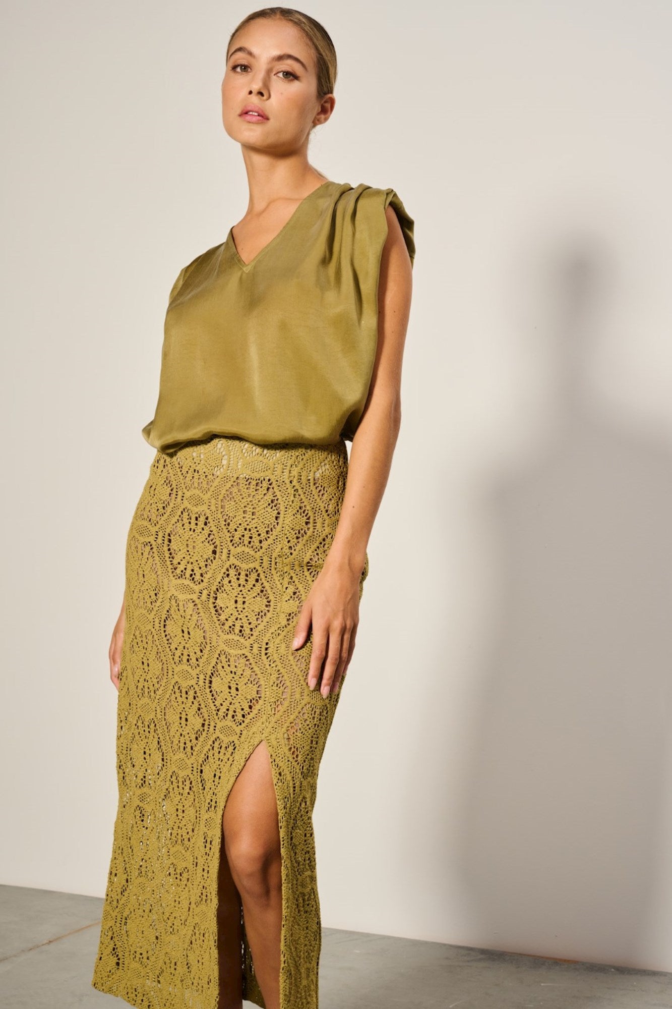 MARCH23 - A_SKIRT ELLE - OLIVE Modehuis-Nederland