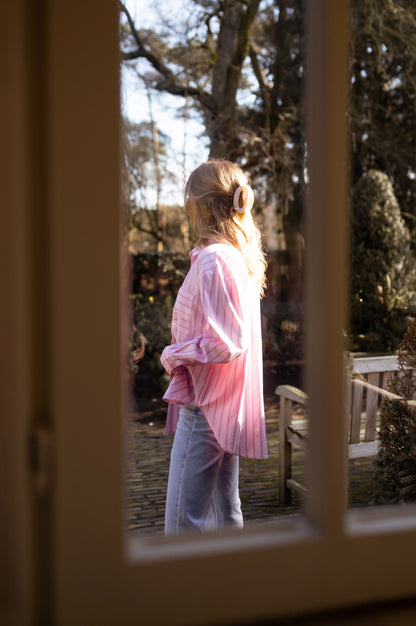 Oversized | roze-wit gestreept overhemd met knoopsluiting – Blouse met lange mouwen en kraag Modehuis-Nederland
