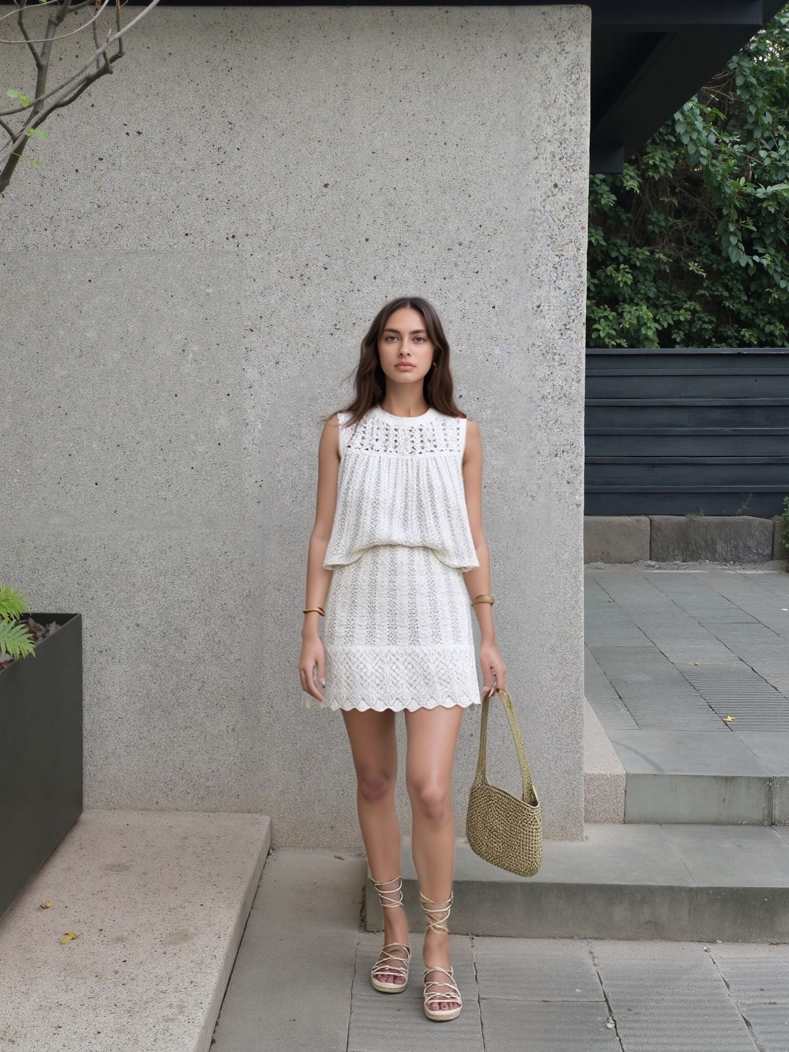 Lace-up jurk | Scalloped zoom en ruffle details Modehuis-Nederland
