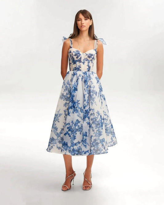 Elara – Romantisches Midi-Kleid mit floraler Stickerei und Schleifendetails Modehuis-Nederland
