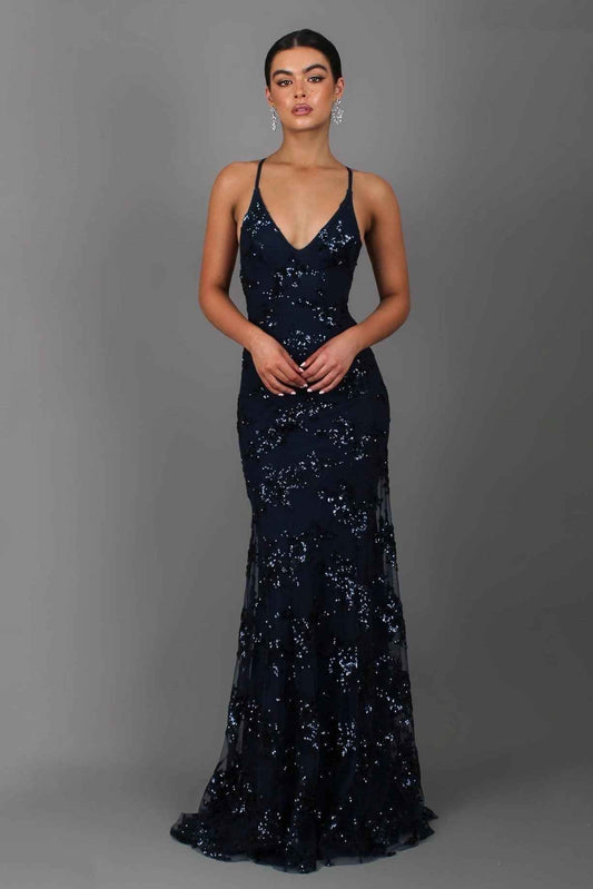 Nora – bodenlanges Abendkleid mit Paillettenstickerei, tiefem Rückenausschnitt und Spaghettiträgern Modehuis-Nederland